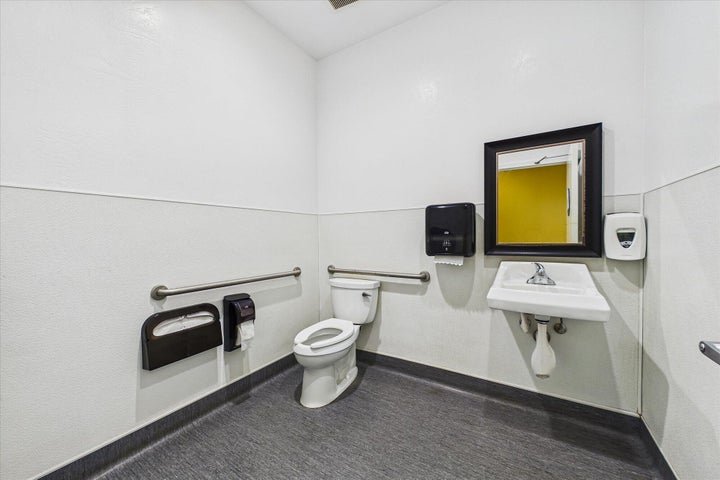 607mainfer44.jpg