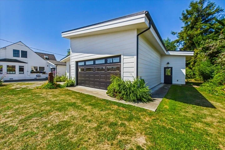 1101mainfer57.jpg