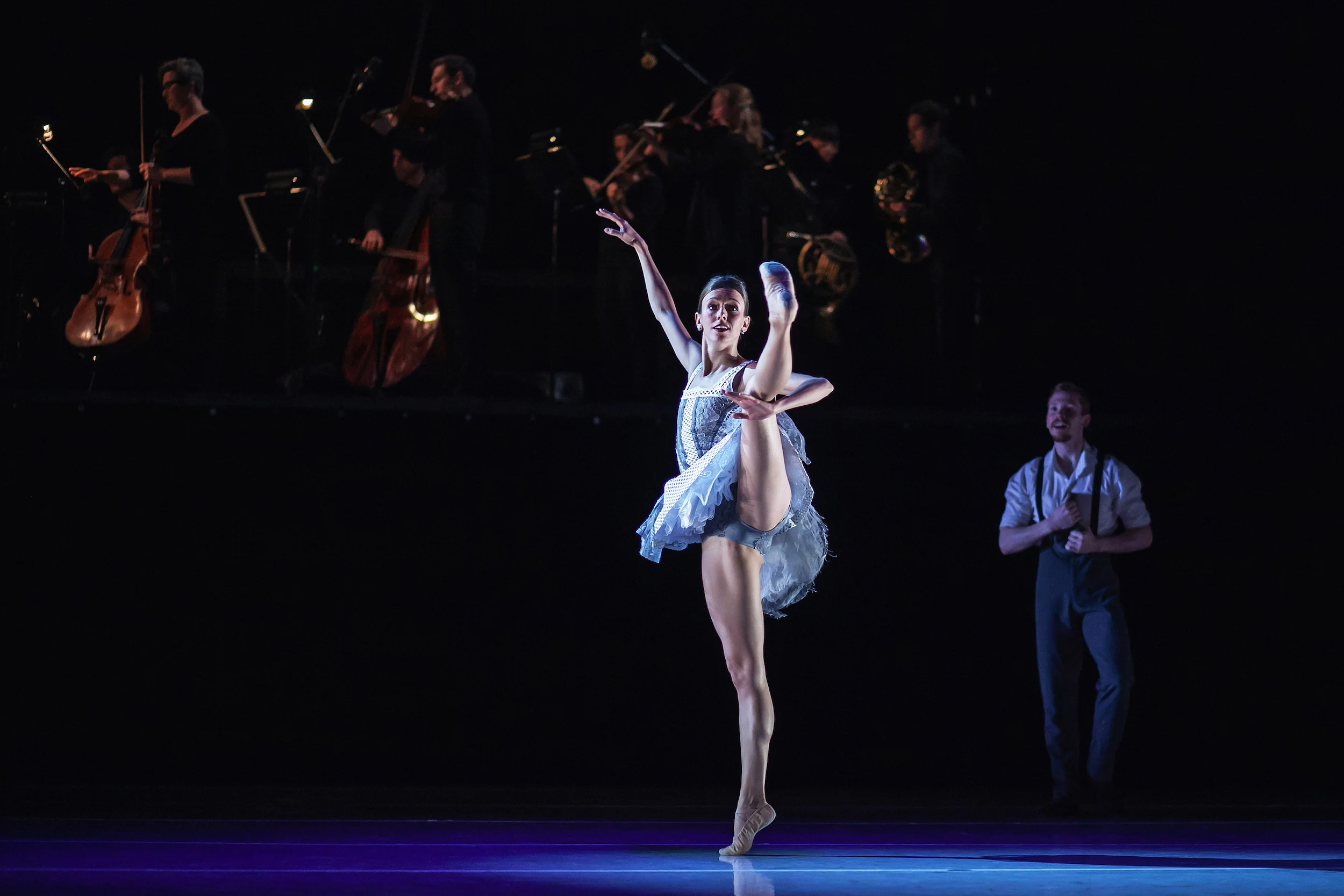 Wonderbound's Amy Giammarrusco and Ben Youngstone in Garrett Ammon's Madness, Rack, and Honey with the Colorado Symphony. Photo by Amanda Tipton . 2018.