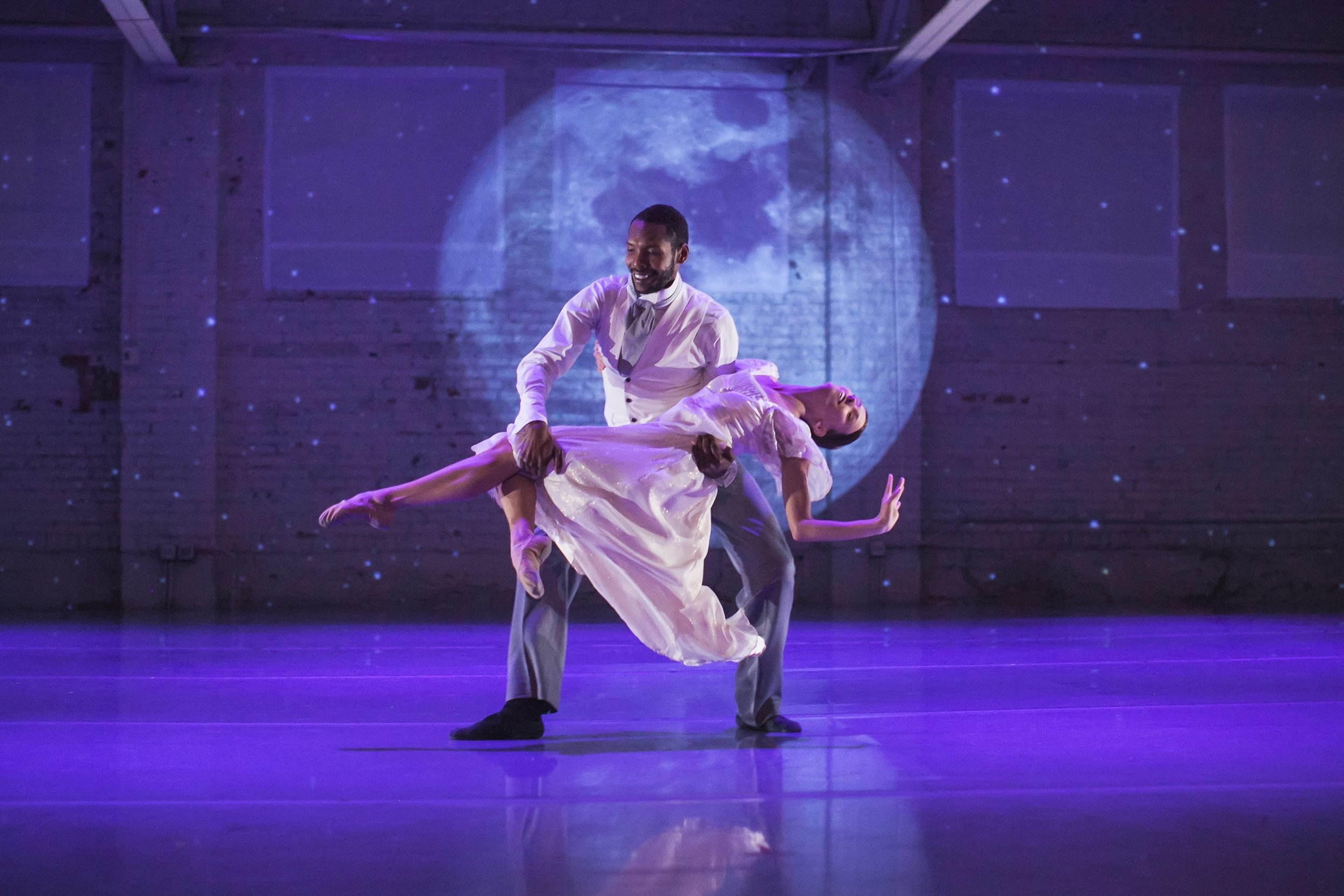 Wonderbound_s-Damien-Patterson-and-Amy-Giammarrusco-in-Garrett-Ammon_s-Snow-with-Jesse-Manley-and-His-Band_Photo-by-Amanda-Tipton_2017.jpg