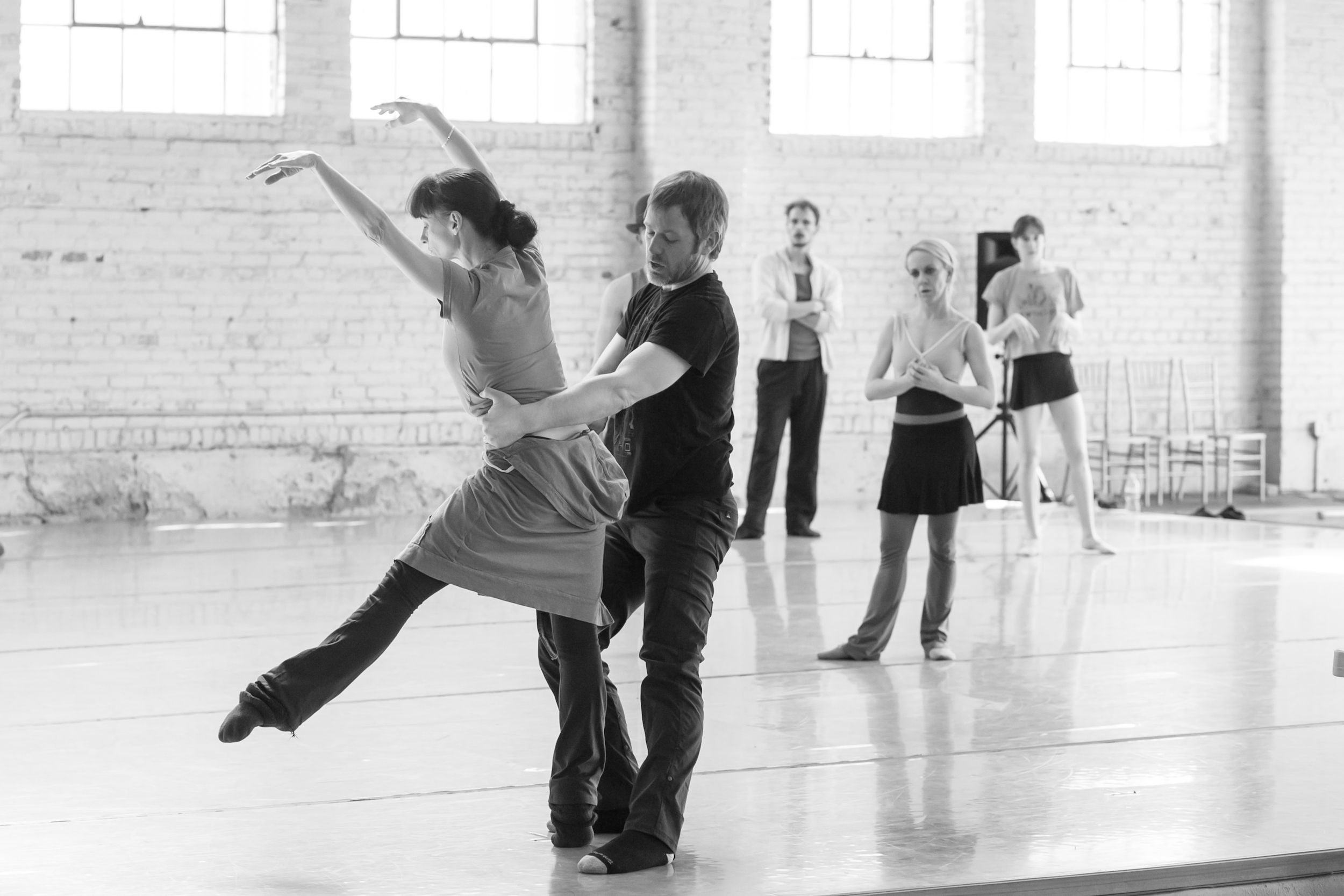 Directors-Dawn-Fay-and-Garrett-Ammon-in-rehearsal-with-Wonderbound_s-dancers_Photo-by-Amanda-Tipton_2018.jpg