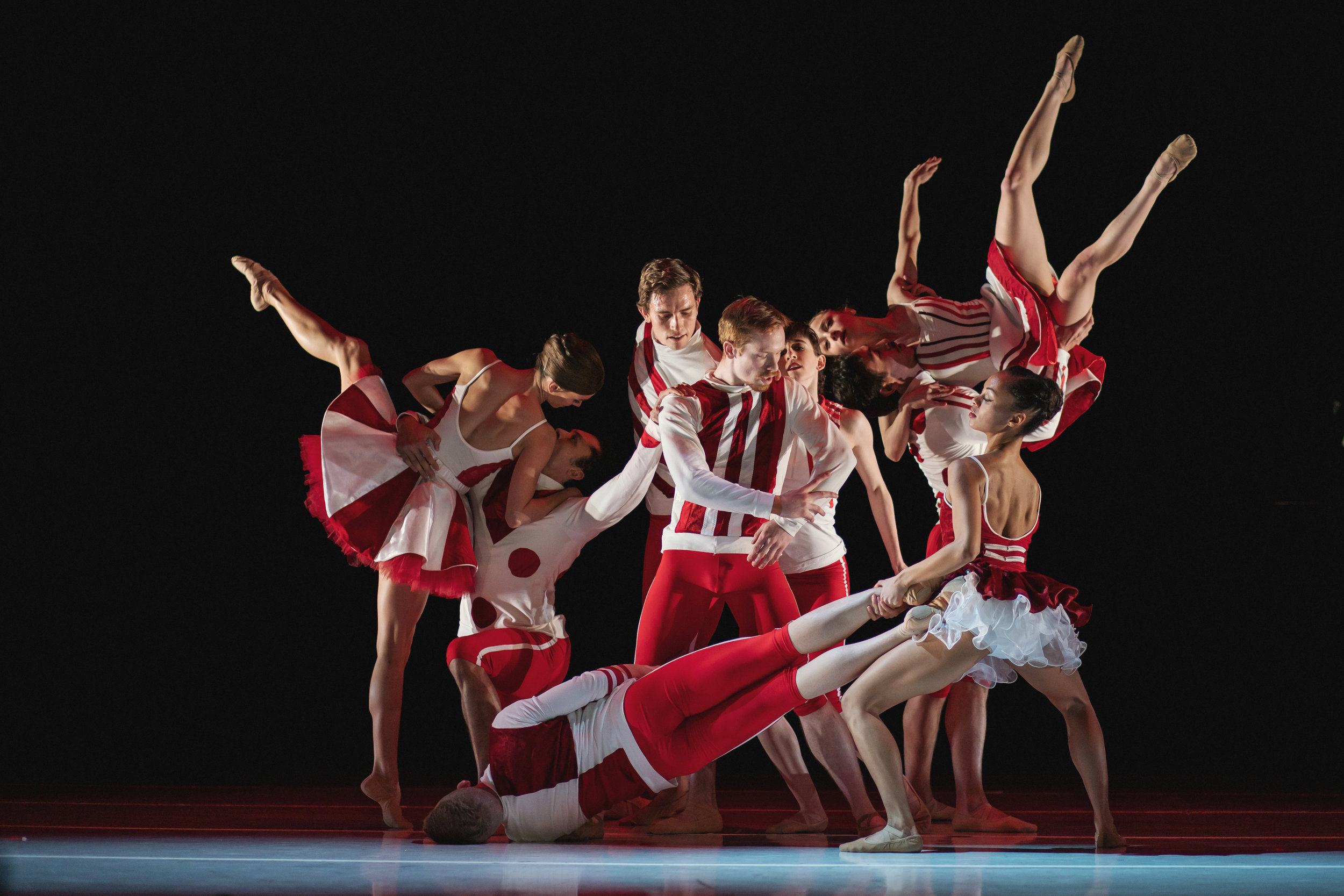 Wonderbound-dancers-in-Cupid_s-Playground-with-the-Colorado-Symphony_photo-by-Amanda-Tipton_20191.jpg