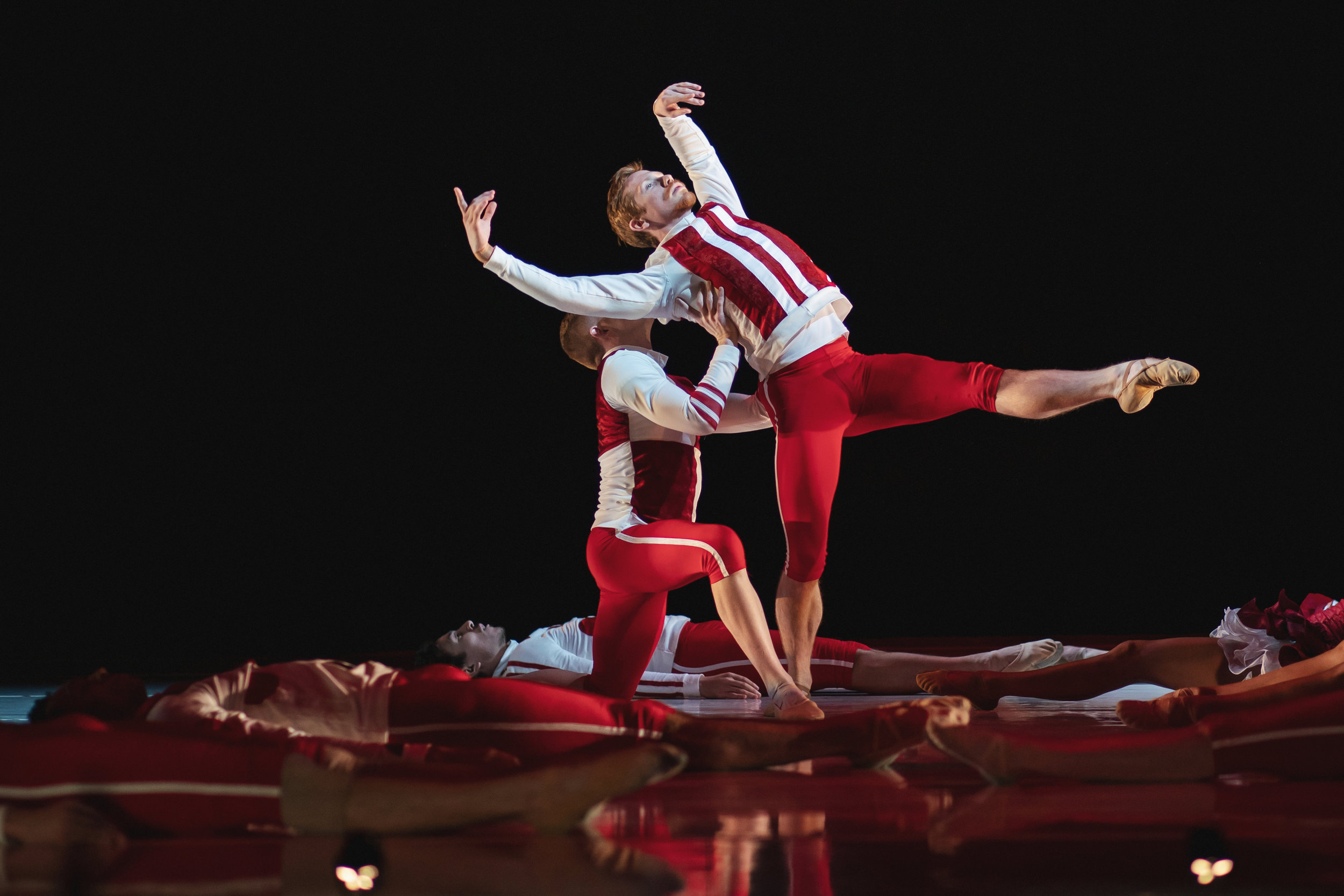 Wonderbound-dancers-in-Cupid_s-Playground-with-the-Colorado-Symphony_photo-by-Amanda-Tipton_20194.jpg