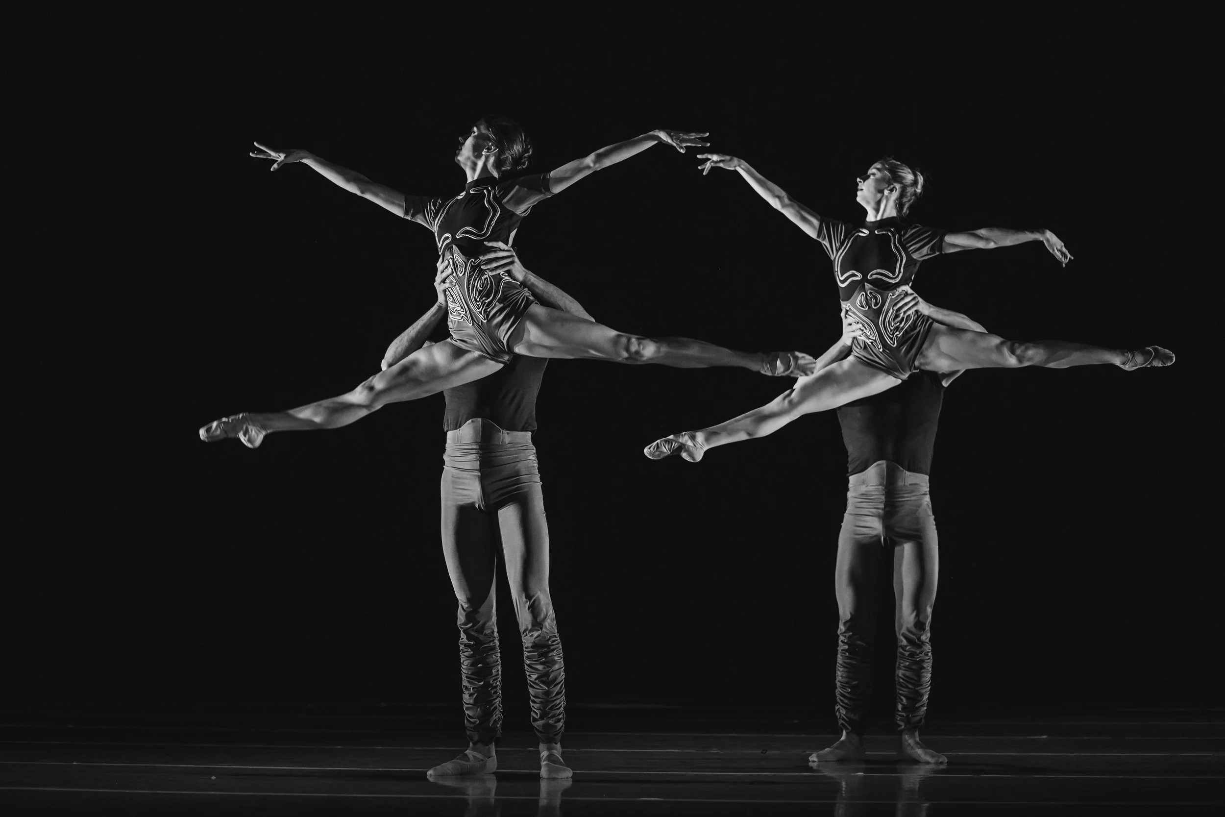 Wonderbound-dancers-in-Artistic-Director-Garrett-Ammon_s_With-Your-Help_in_Cupid_s-Playground-with-the-Colorado-Symphony_photo-by-Amanda-Tipton_201910.jpg
