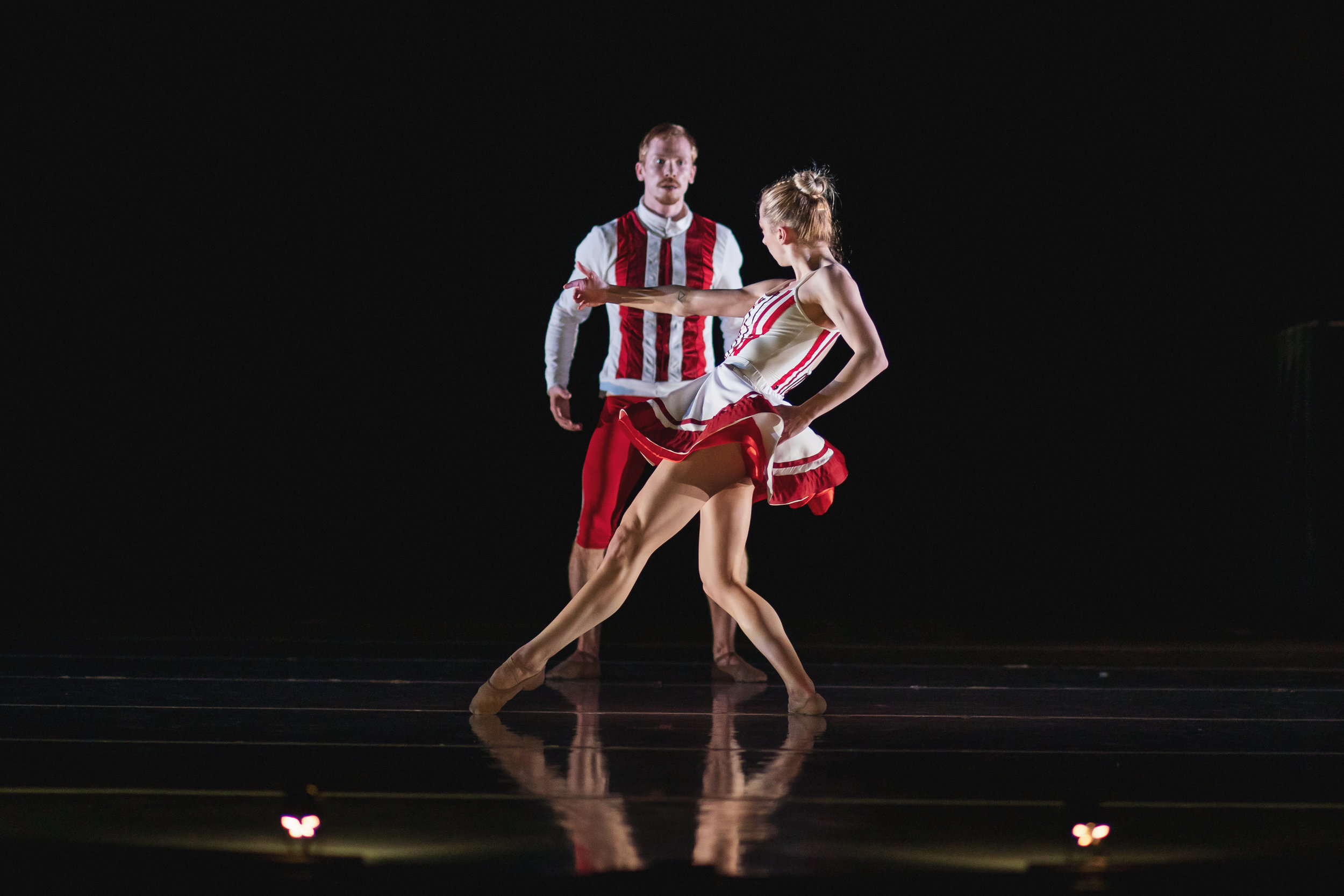 Wonderbound-dancers-Deanna-Lefton-and-Ben-Youngstone-in-Sarah-Tallman_s_Read-The-Signs_in_Cupid_s-Playground_with-the-Colorado-Symphony_photo-by-Amanda-Tipton_2019.jpg