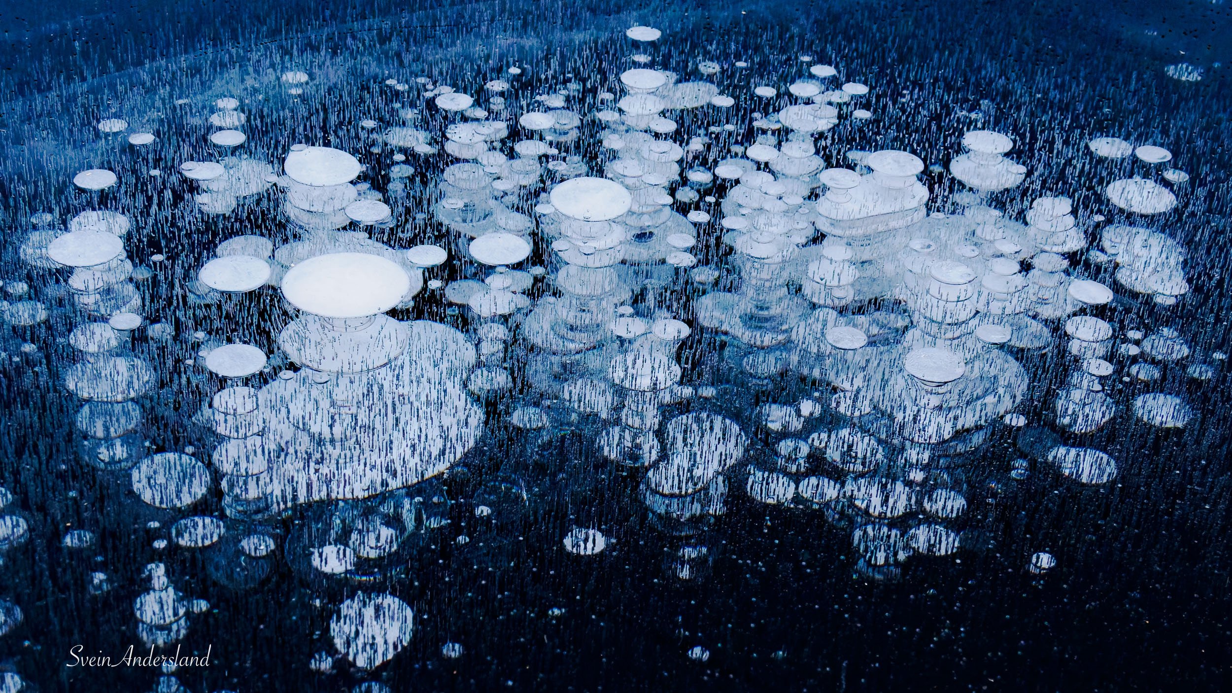 Is-landskap på Ådlandsvatnet