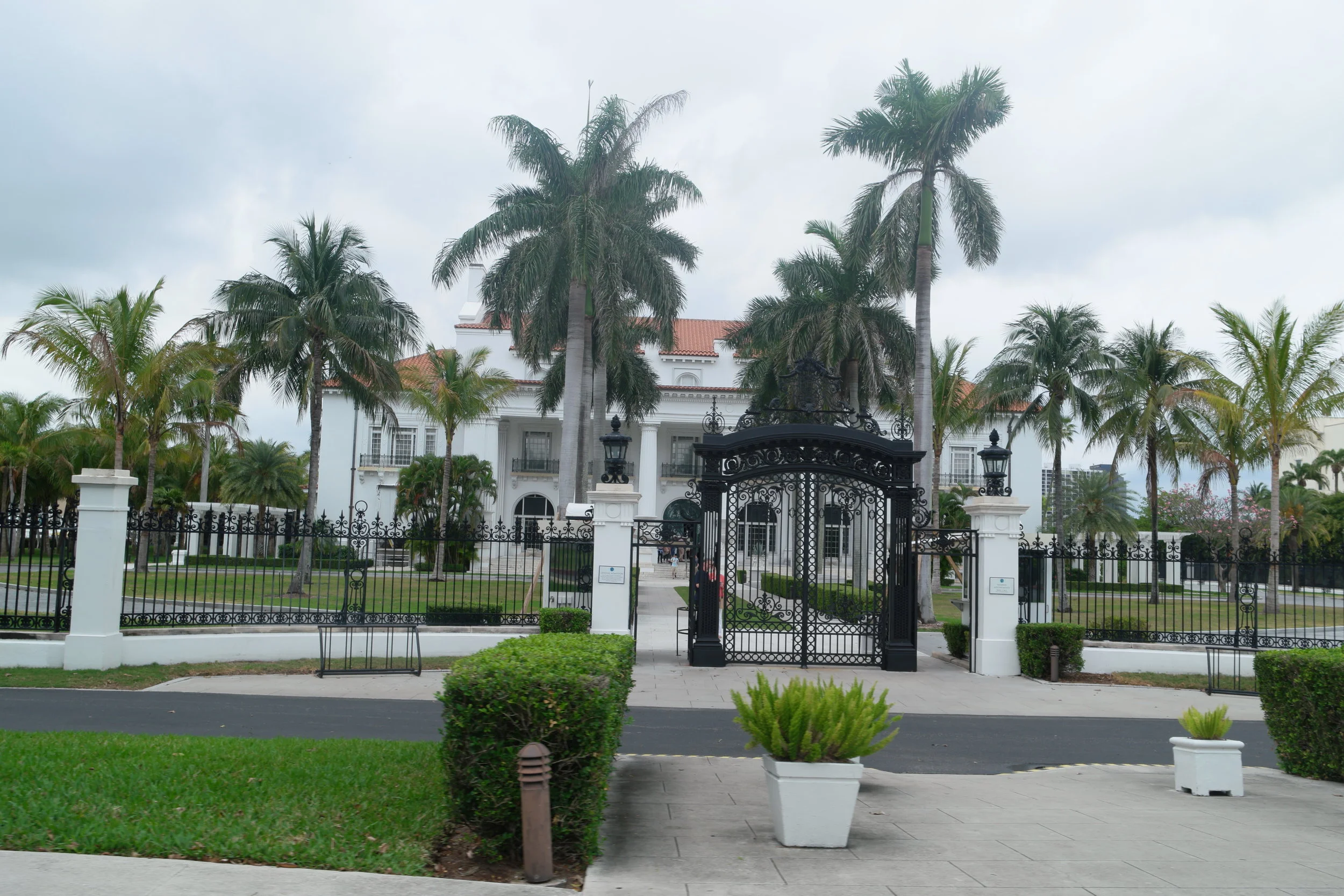 The Entrance to White Hall