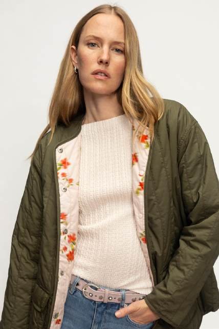 HO25-REVERSIBLE QUILTED JACKET.jpg