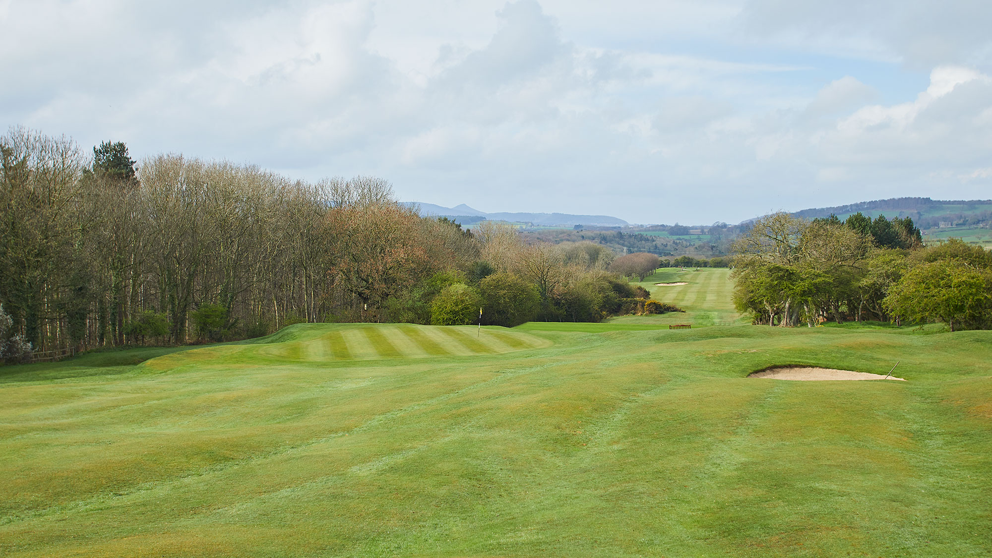 6 &lt;strong&gt;Par 4 | 372 yrds&lt;/strong&gt;