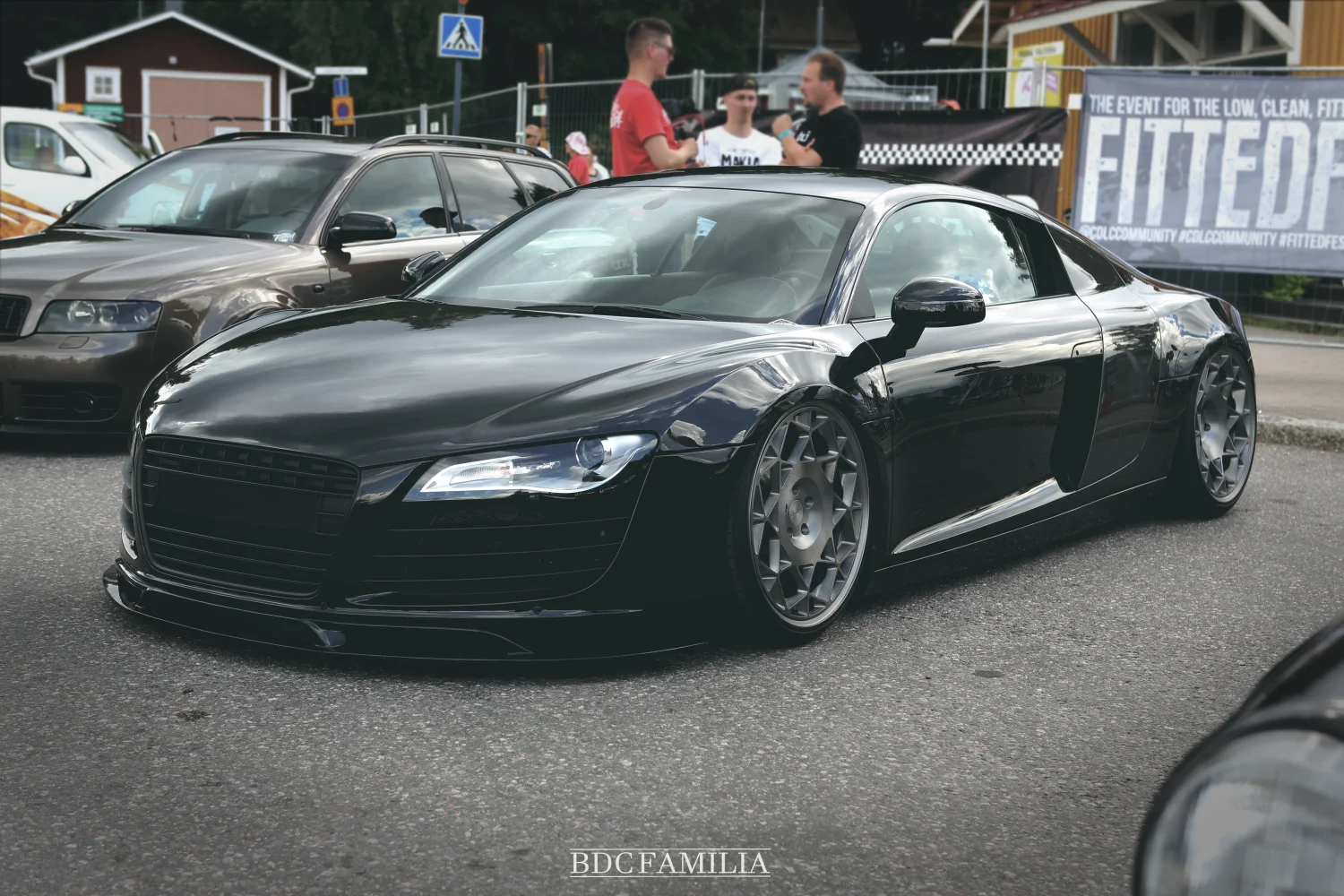 R8-2016-06.jpg