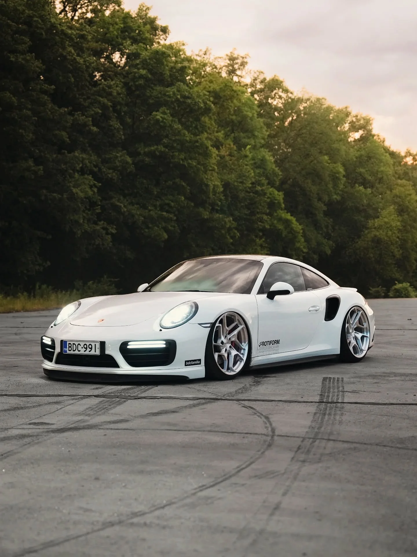 Miss this car 😔

#porsche911 #911turbo #porsche991 #991turbo #rotiform #accuair #bdcdesignworks @accuair @rotiform @the911page @elferspot @type7