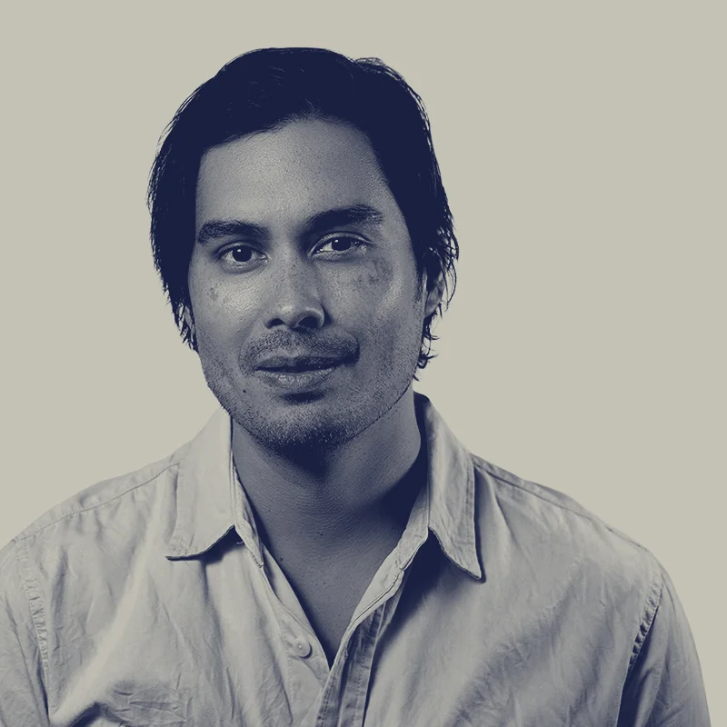 bio_photo_01_dean_mcbeth.jpg