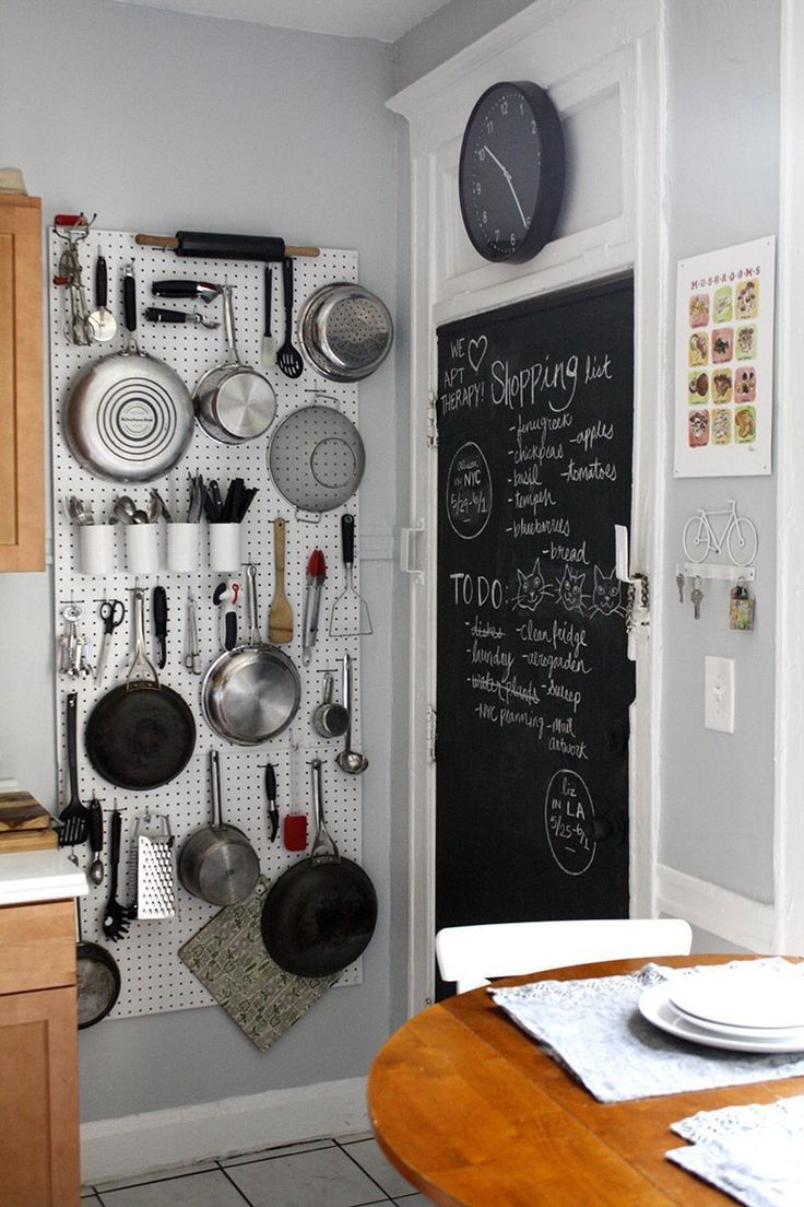  Small kitchen? No problem! Save space, stay stylish | www.blog.vigoindustries.com 