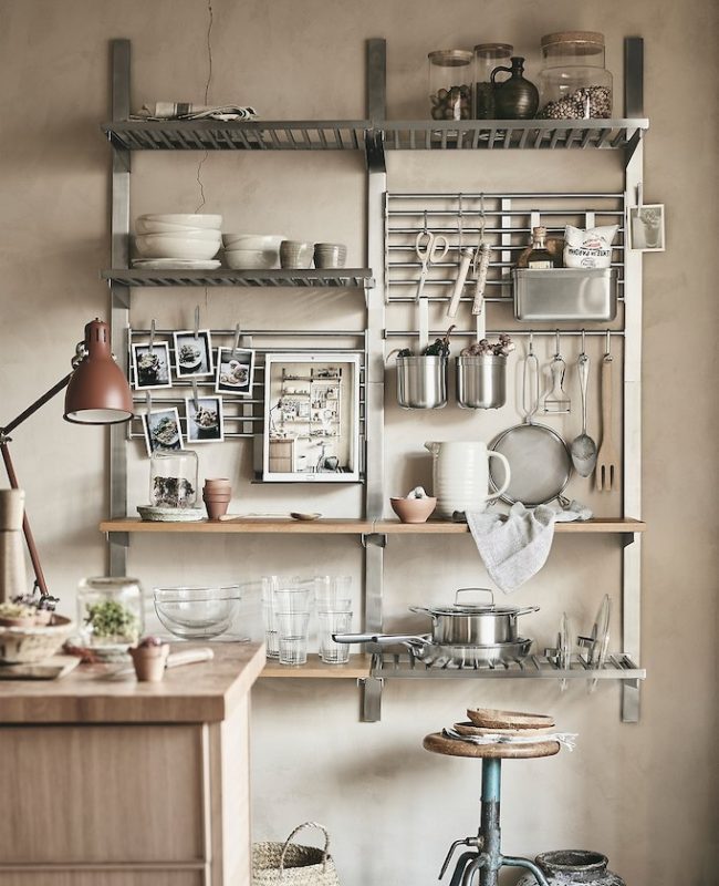  Small kitchen? No problem! Save space, stay stylish | www.blog.vigoindustries.com 
