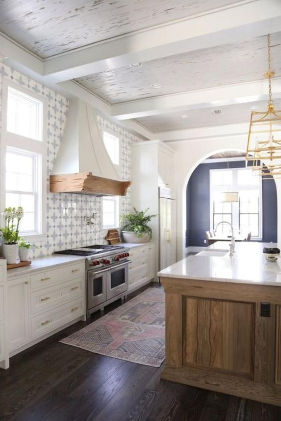 Farmhouse kitchen design VIGO Industries14.jpg