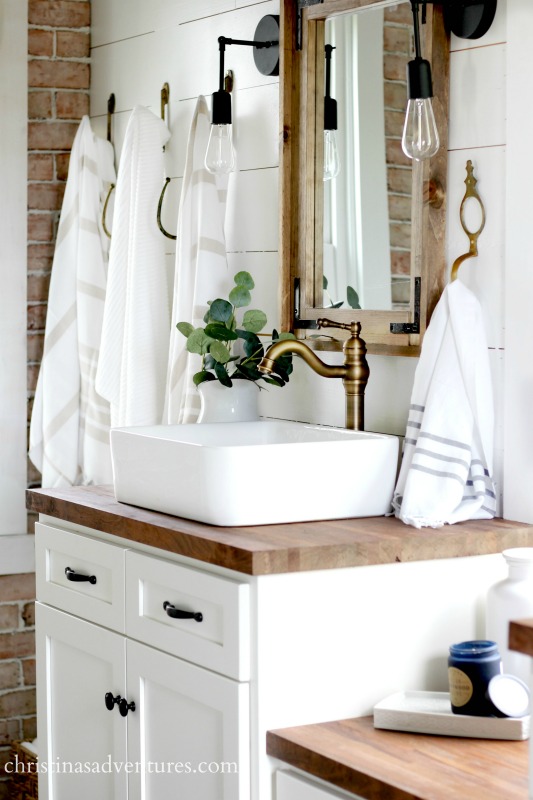  Rustic Bathroom Design | VIGO Industries - Bathroom Sinks and Faucets - Bathroom Design Ideas - Bathroom Remodels - Home Interior 