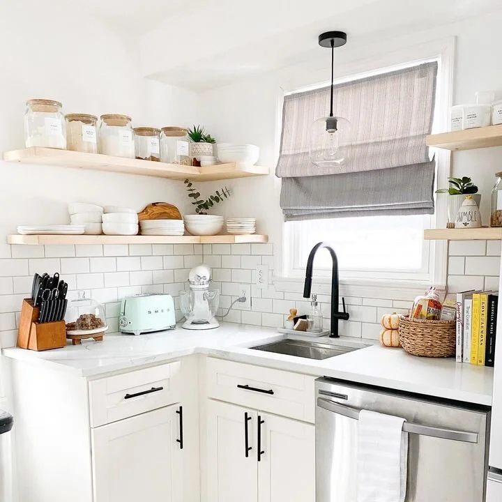 Pros & Cons of Floating Kitchen Shelves VS. VIGO BLOG