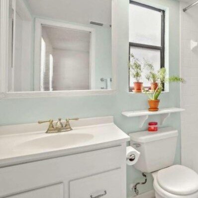 Master-Bathroom-Before-pic-listing-700x467.jpg