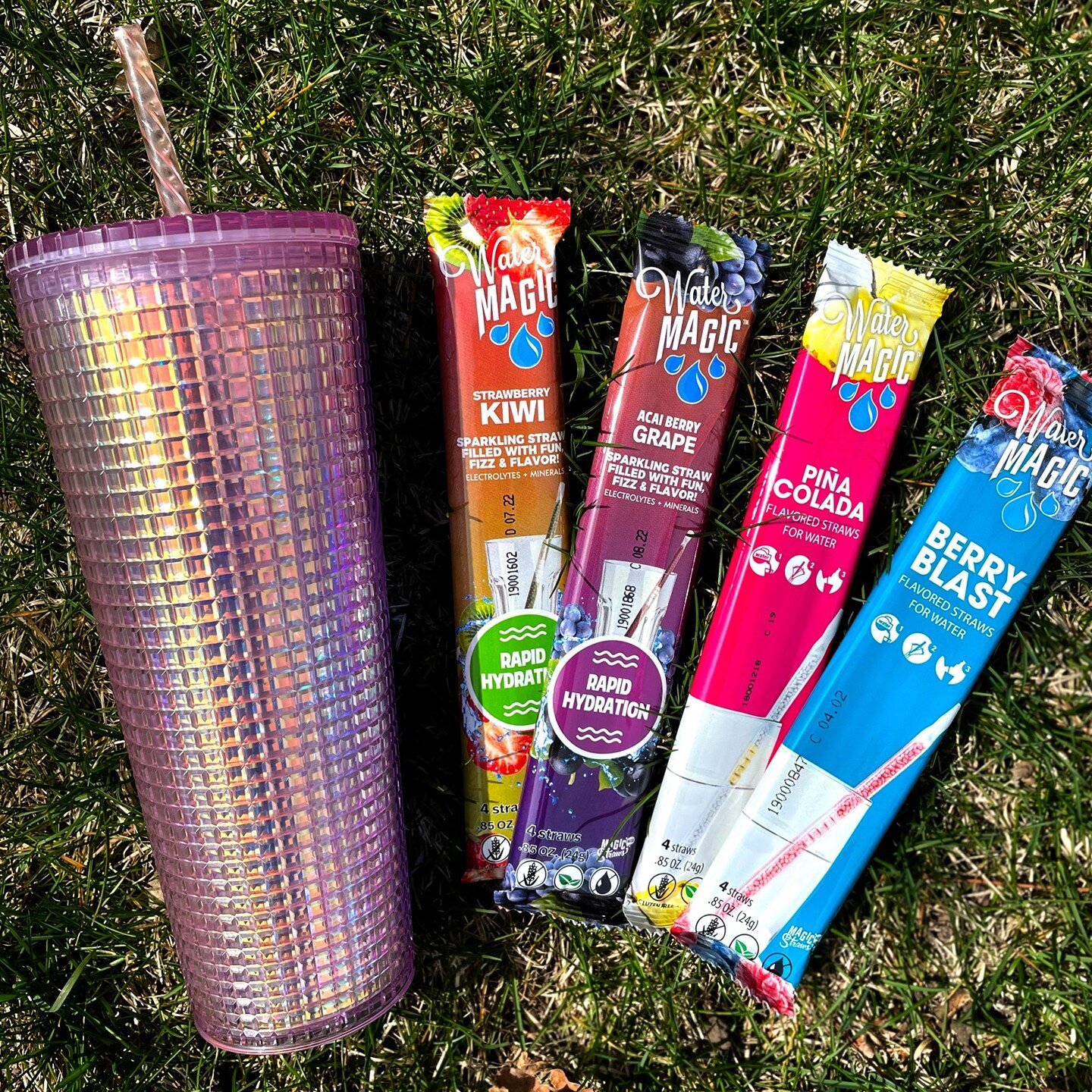 Staying hydrated doesn't have to be boring. Add a little flavor with our Water Magic hydration straws!💧
&bull;
&bull;
&bull;
#magicstrawsofficial #magicstraws #milkmagic #watermagic #milkmagicstraws #water #hydration #summer #waterstraws #milkflavor