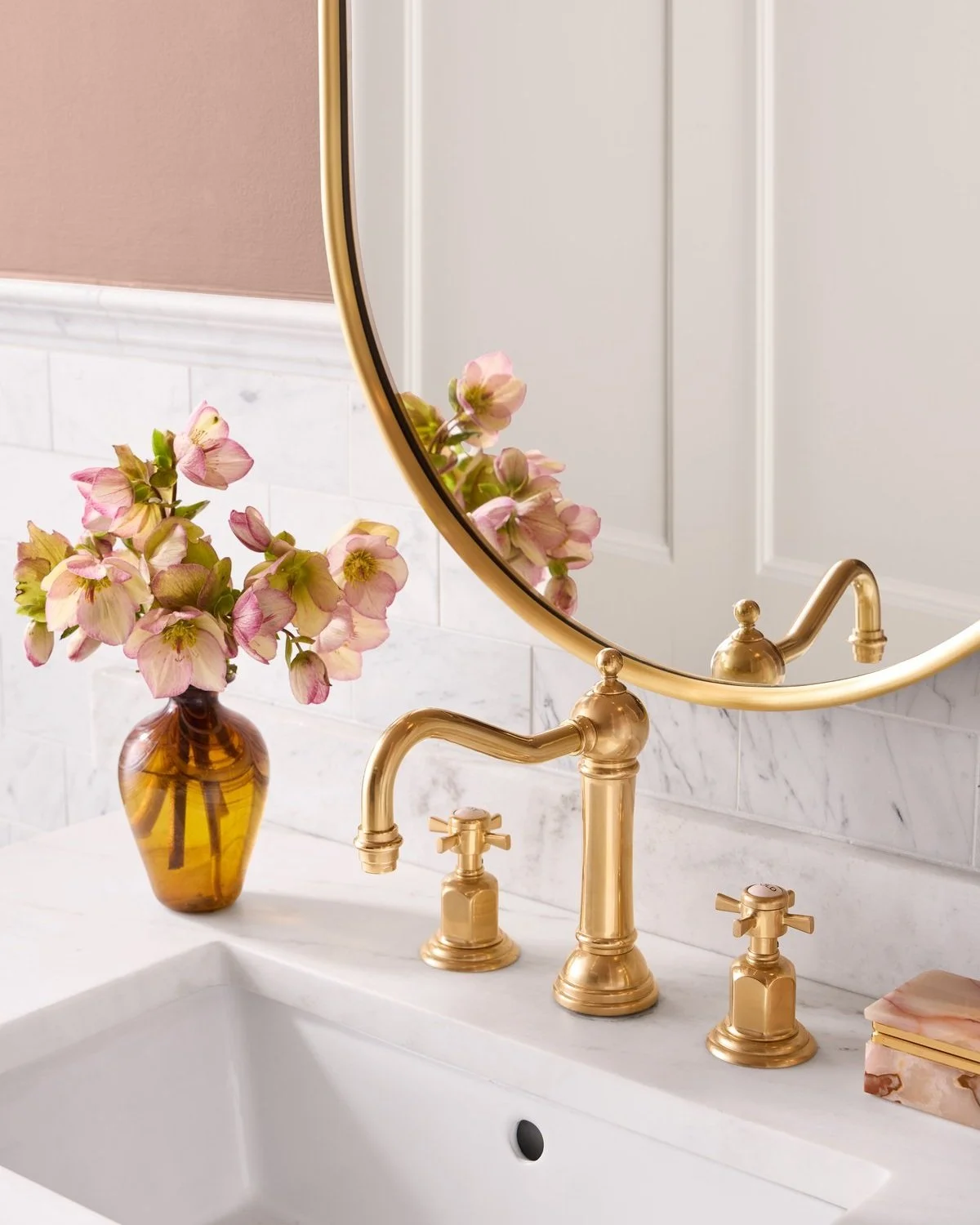2024Q2_Powder_Room_Islington_Montecito_Faucet_Sell_Final.jpg