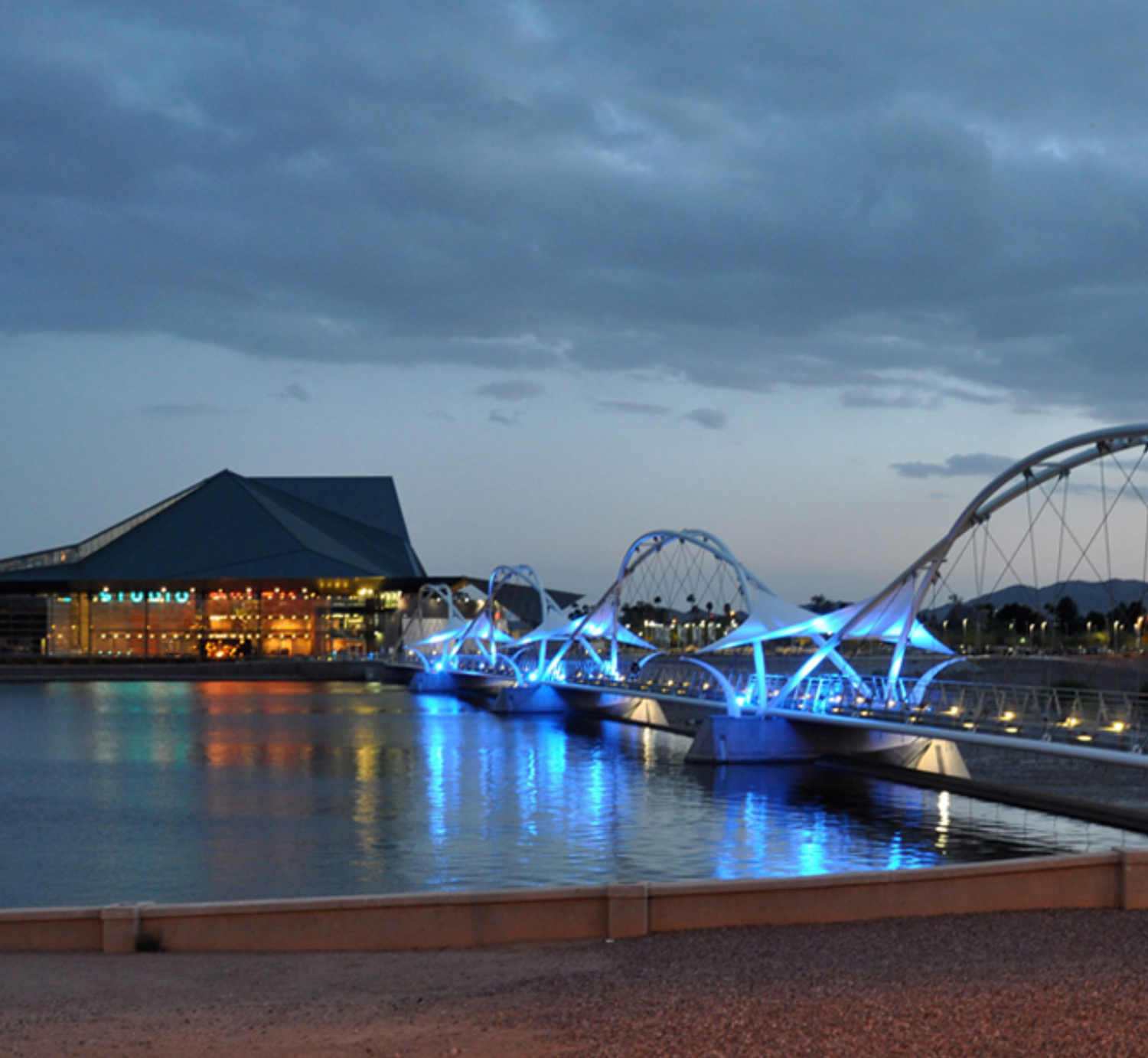 TEMPE TOWN LAKE HERON BRIDGE, Tempe Arizona 2011