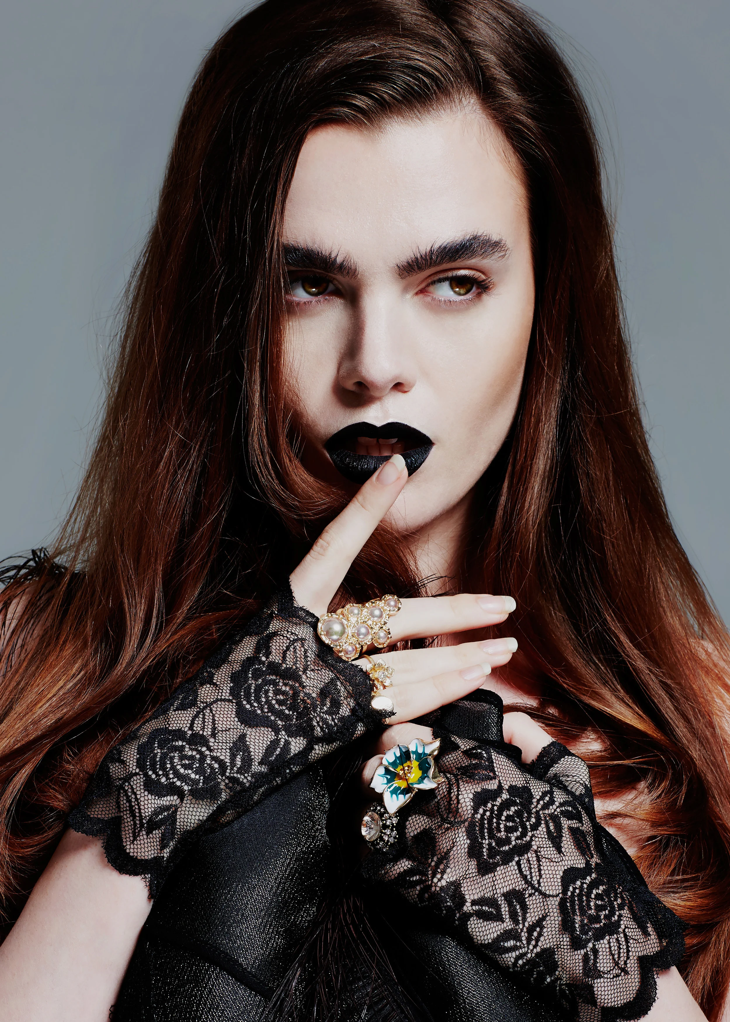  MODEL: CHARLI HOWARD 