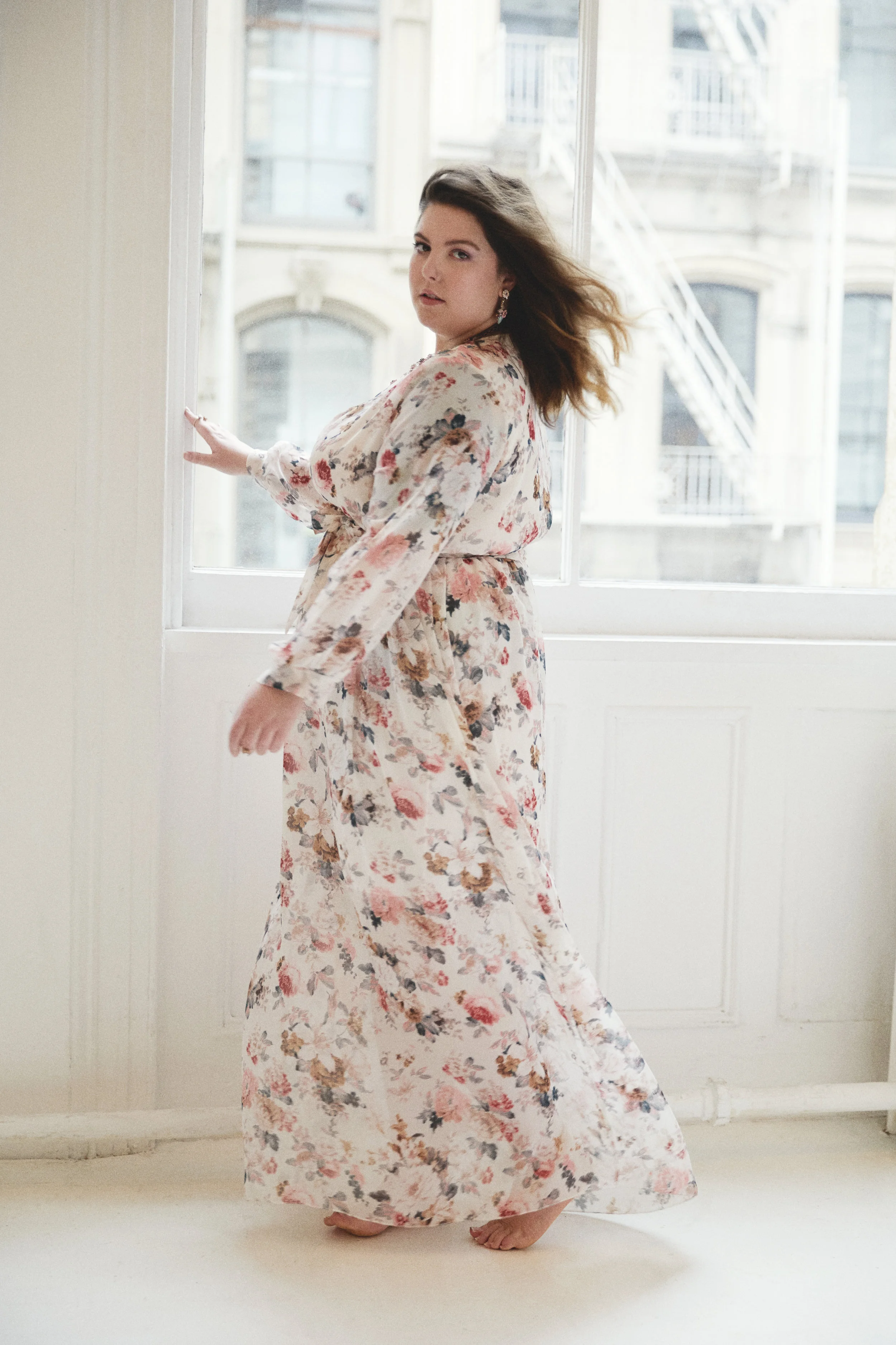  SINGER/SONGWRITER: MARY LAMBERT 