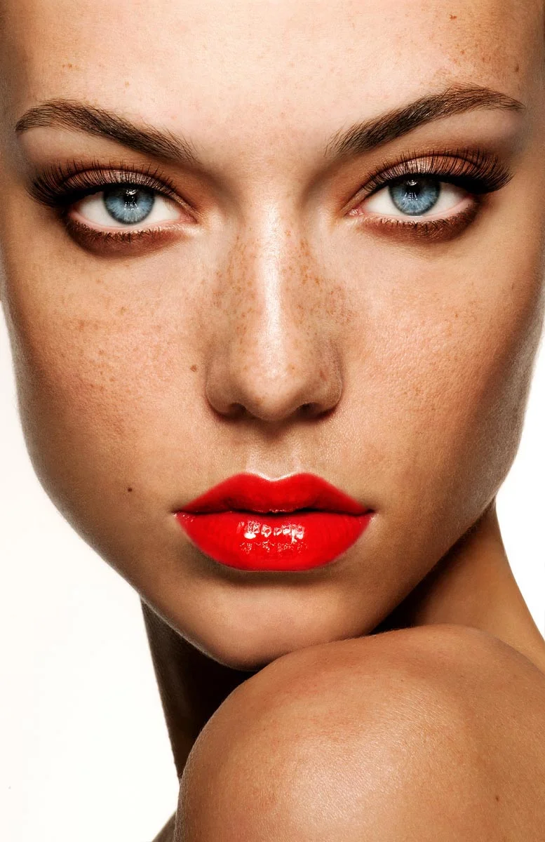  MODEL: HANNAH FERGUSON 