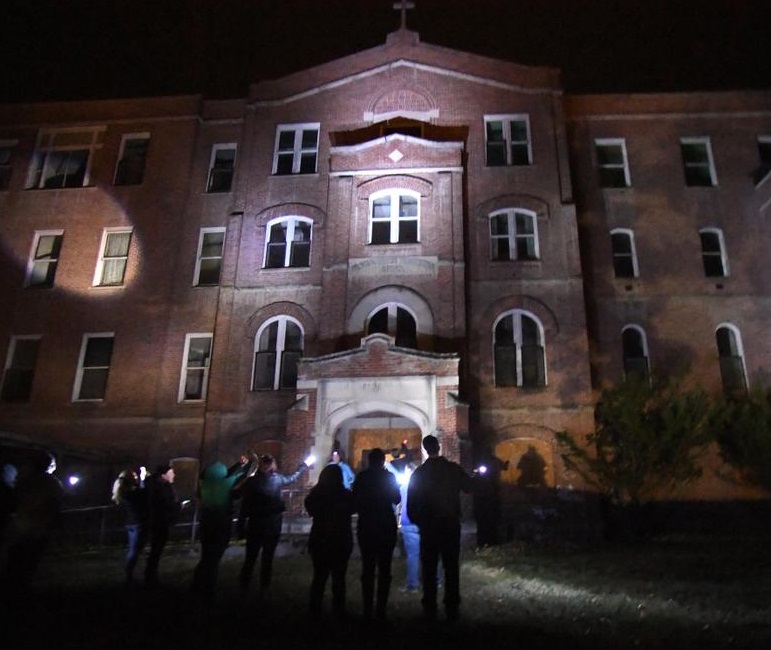 SRX_HAUNTED_HOSPITAL_22_t1140.jpg