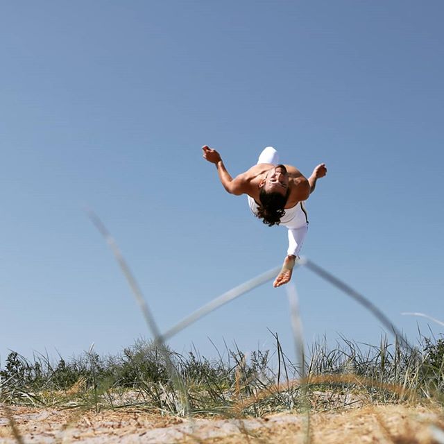 Curious about Capoeira?
Then try our outdoors Capoeira class on Wednesday
Time:18:00
Date: 11th of July
Place: Ribban Beach
By the Urban Beach sign.
Minimum Donation 60kr
All levels welcome, ideal for beginners.

#capoeira #orinococapoeira#morrisreye