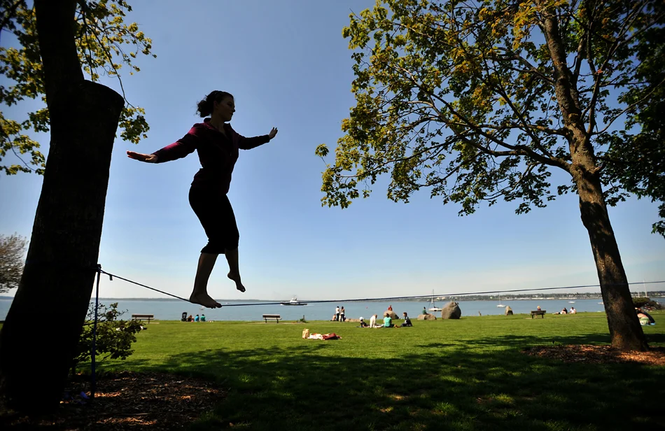 SLACKLINING CLO 950.jpg