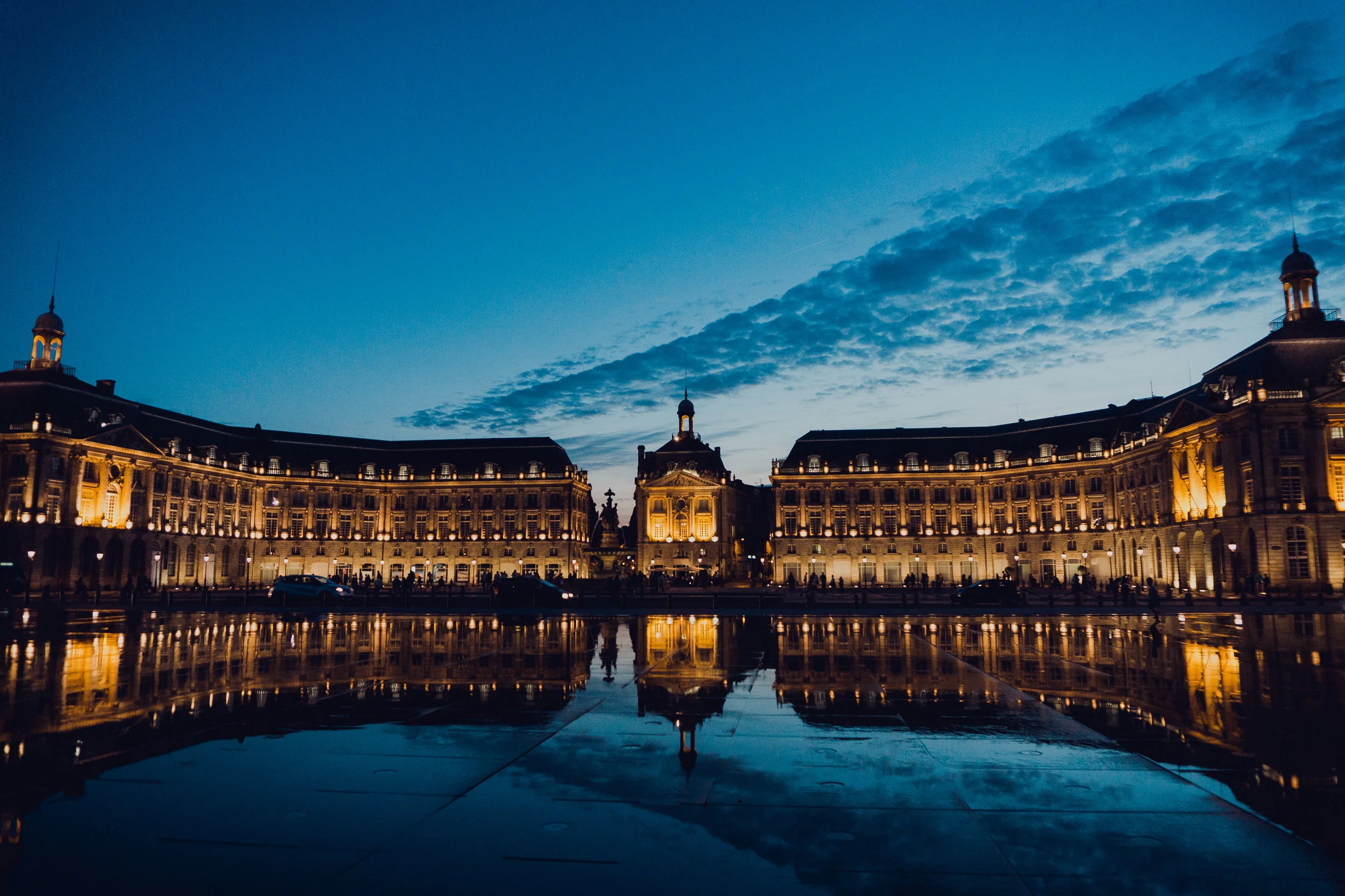 Note that this image and the cork image above are not my own but provided by Squarespace. I just wanted you to be able to see how stunning the miroir d’eau looks when the water is on!