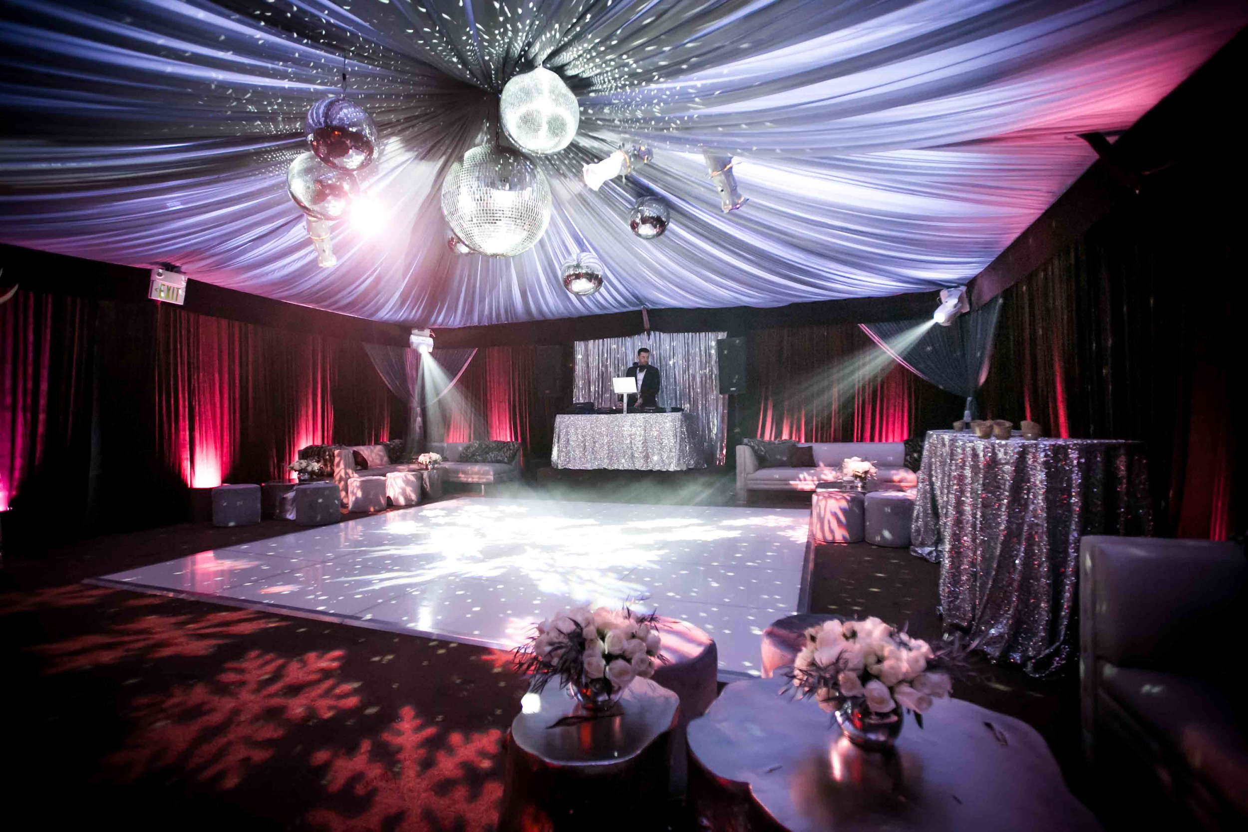 Silver Christmas — Iconic Event Studios
