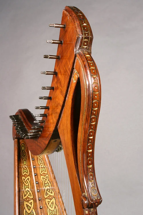 Irish harp design detail