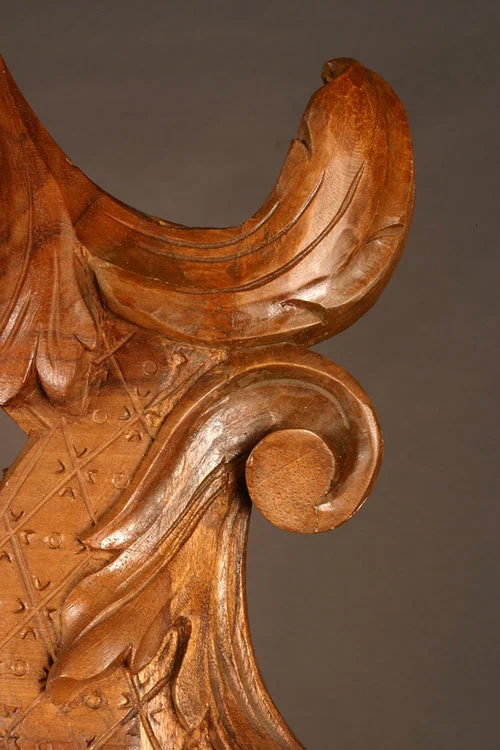 wood-carved-frame-after-conservation.jpg