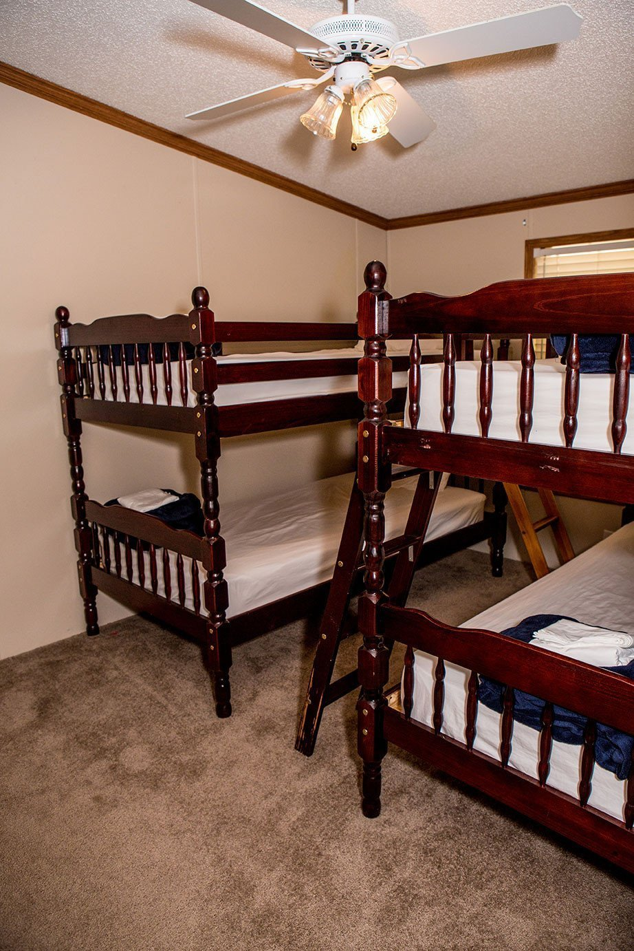 large cabin bunk bedroom.png