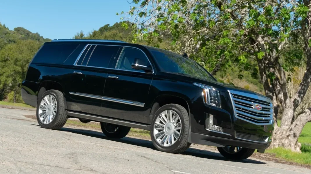 cadillac-escalade-esv-2019-ogi-1.webp