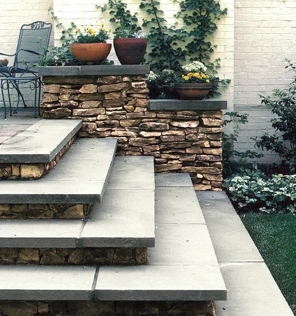 02b-Burack Residence-stair and wall.jpg