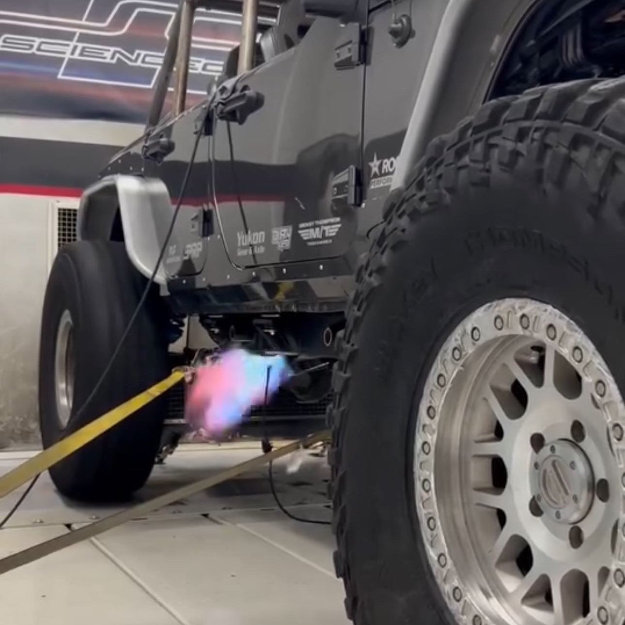 @the_bombshell_jku I think we nailed it. 🔥🏁 #dentonracing #mastmotorsports #LS7 #Jeep #currieenterprises #genrightoffroad