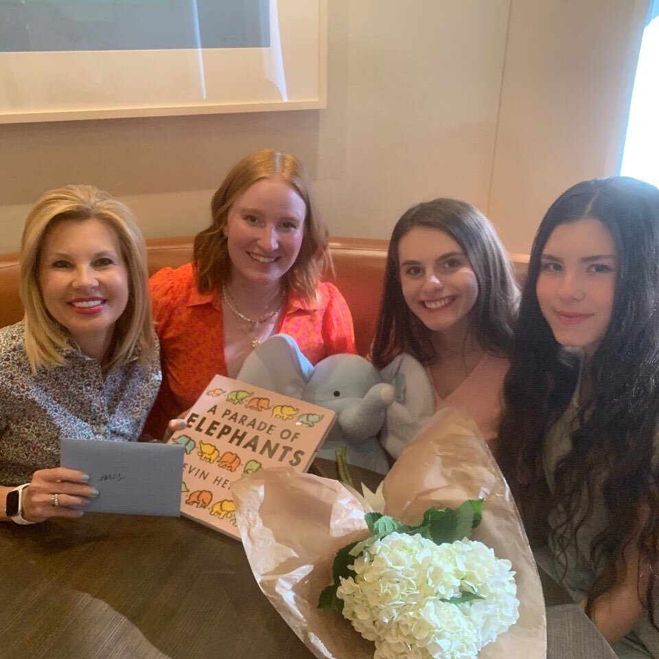 Celebrating the news of baby JWTIV coming this November. Congratulations Will and Ines Traweek! 💙👶 @inestraweek @jessicadolinschi @swheelin_n_dealin