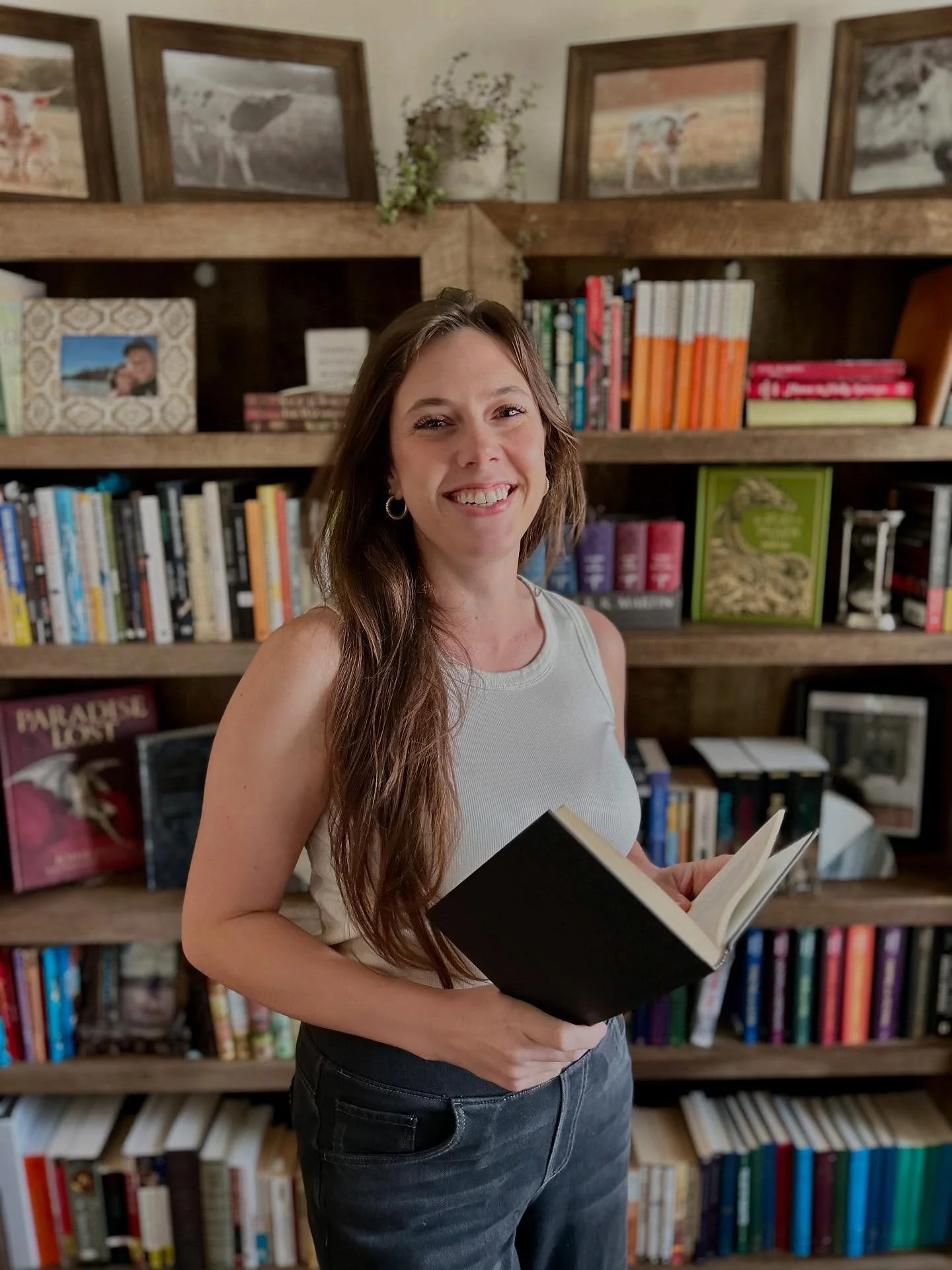 New profile pic because I’m still obsessed with my new bookshelf set up. 📚
If you’re new here, hi! I’m L. J. I like to make myself crazy by doing too much, like working full time while also homeschooling my two boys and also pursu