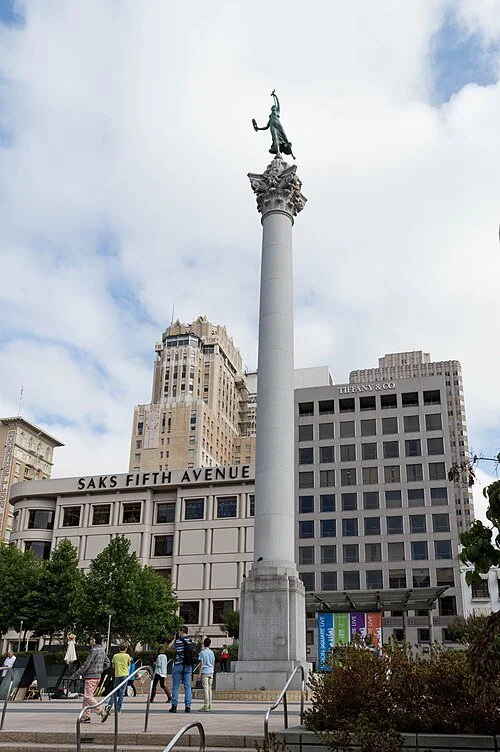 Dewey_Monument,_Union_Square.jpg