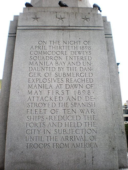 Dewey_Monument,_Union_Square_SF_base_1.jpg