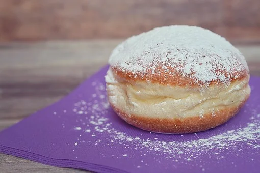 powdered sugar donut.jpg