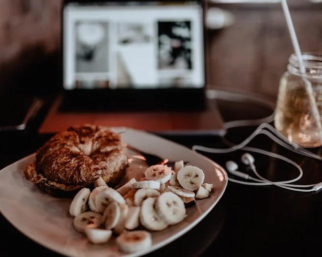 Avoid studying right after a heavy meal.