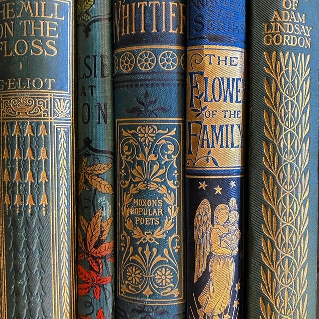 Some beautiful gilded spines for your Friday. All of these could be gracing your shelves if you head to my space at @dirtyjanes_canberra today or over the weekend.