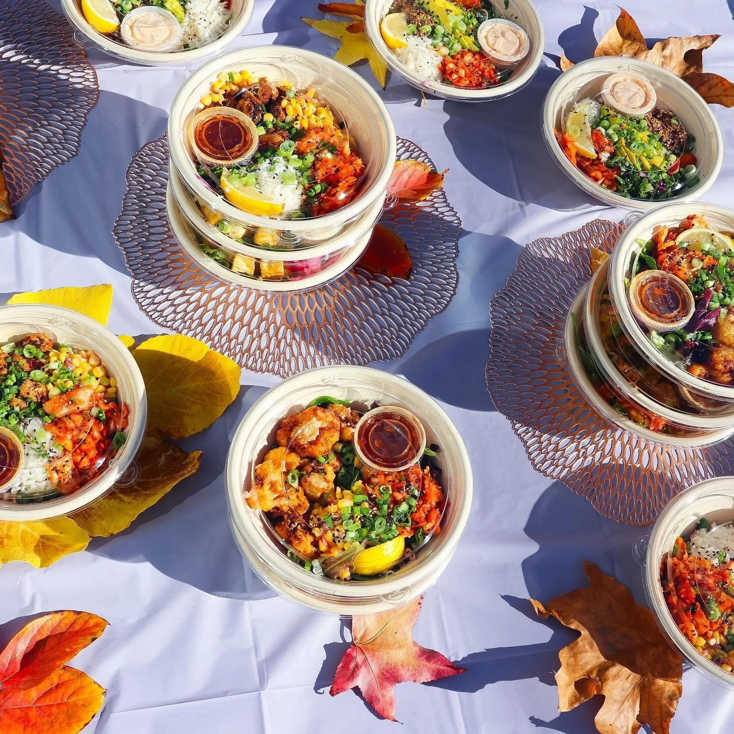 ✨ friendsgiving tablescape inspo ✨

set the perfect friendsgiving table with a delicious, healthy spread from moonbowls! 🥗 hosting has never been easier (or tastier). 😋

want a FREE moonbowls feast for your friendsgiving? 👇

🌱 enter our friendsgi