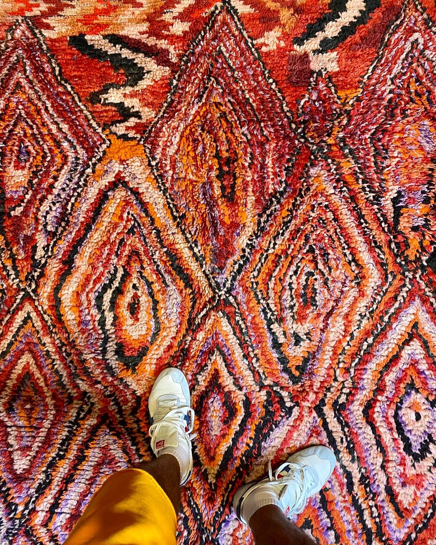 Vintage psychedelic beauties 1/1 😍. 
&bull;
#moroccanrugs #interiordesign #tapis #vintagerugs #contemporaryrugs #ruglove #bohochic #chicdecor #berberrugs #morocco🇲🇦