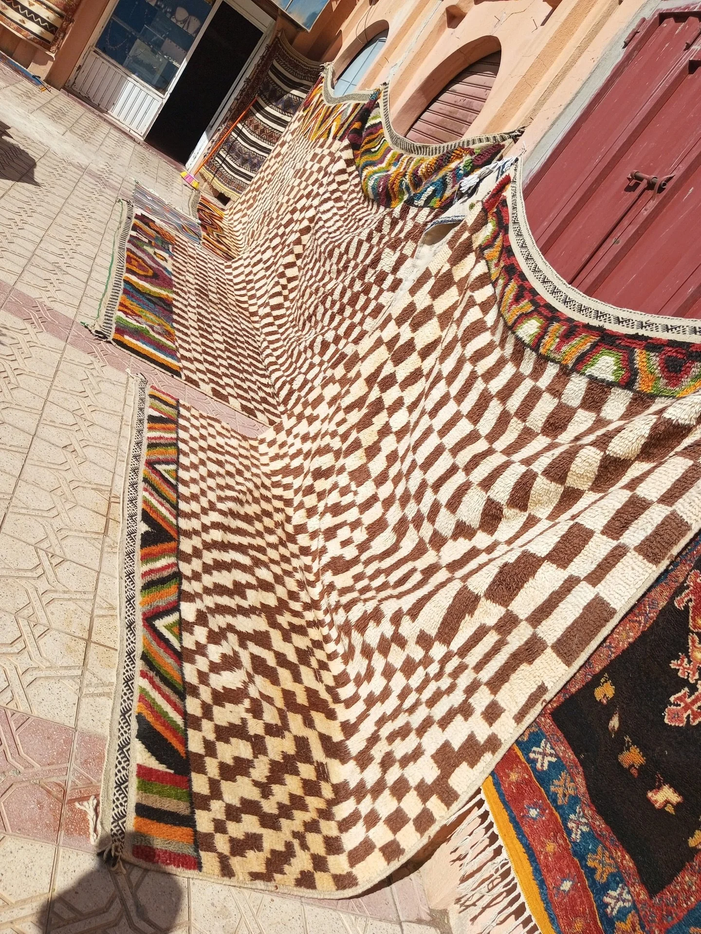 Triplets 😍😍😍. 
&bull;
#moroccanrug #vintagerugs #contemporaryrugs #interiordesign #interiordecor #home #arearugs #tapis #berberrugs #handmaderugs #bohorug #bohochicstyle #madeinmorocco #kechmaradesigns 🇲🇦