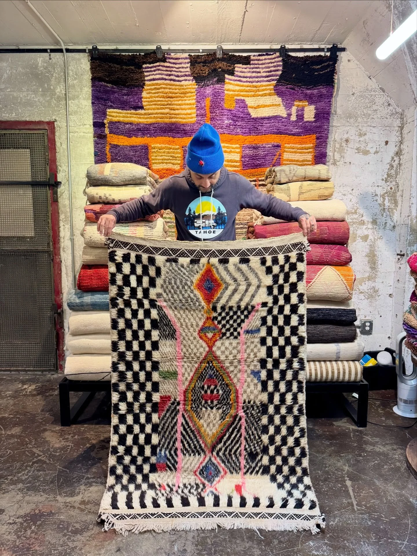 A beautiful rug from the Taznakht region, part of our new collection of smaller pieces&mdash;thoughtfully designed by our team. Each rug is a true 1:1 original, with no two ever alike.
&bull;
#moroccanrug #vintagerugs #contemporaryrugs #interiordesig